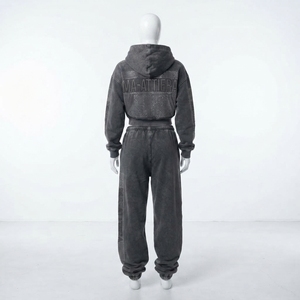 Conjunto de chándal de dos piezas para mujer: Sudadera con capucha corta con cremallera y pedrería, lavado ácido, y pantalones de chándal de pierna ancha - Product Image 3