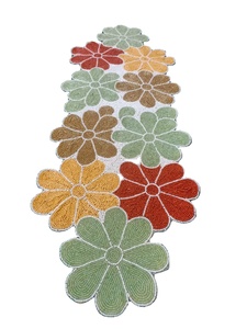 Caminos de Mesa Decorativos Bordados a Mano con Cuentas para Mesa Festiva, Camino de Mesa con Cuentas de Diseño Personalizado - Product Image 6