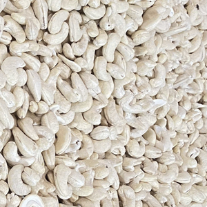 Free Sample Raw Cashew <b>Nuts</b> W180 Grade Ready to Ship Santigo Vietnam - Product Image 1