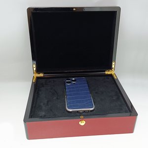 Smartphone <span class=keywords><strong>de</strong></span> Lujo Personalizado <span class=keywords><strong>de</strong></span> Gama Alta con Carcasa <span class=keywords><strong>de</strong></span> Metal Dorado y Bisel <span class=keywords><strong>de</strong></span> Platino con Cuero <span class=keywords><strong>de</strong></span> Vaca Azul con Patrón <span class=keywords><strong>de</strong></span> Cocodrilo - Product Image 4