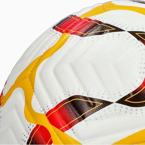 Ballon de football noir personnalisable OEM ODM en PU et cuir pour entraînement adulte, avec logo imprimé, résistant - Product Image 6