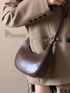 Bolso de Hombro de Cuero Genuino Hecho a Mano, Diseño Exclusivo para Mujer - Product Image 3