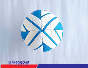 ลูกรักบี้ Brand Plus แบบกำหนดเอง สำหรับการแข่งขันและฝึกซ้อม ผลิตจากวัสดุ PU นุ่มมือ น้ำหนักเบา เหมาะสำหรับใช้เป็นของที่ระลึกสำหรับทีมกีฬา - Product Image 3
