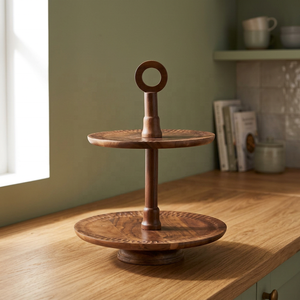 Support de service à deux étages en bois de qualité supérieure avec des assiettes texturées et une poignée en anneau robuste, parfait pour les événements et le style de la cuisine - Product Image 1
