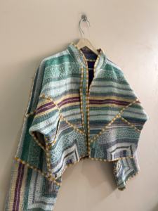 Chaqueta india tradicional bohemia hecha a mano con costuras Kantha, abrigo reversible - Product Image 4