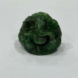 Lote de Subasta: Estatua de Ganesha de Granate Verde Tsavorita Natural, Tallado de Piedra Única, 186.45 Quilates, AAAA, Gema Coleccionable Rara de Tanzania - Product Image 1