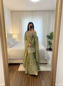 Ensemble Anarkali Sharara en soie JMC de luxe avec broderies et sequins, tenue de fête pour l'exportation - Product Image 1