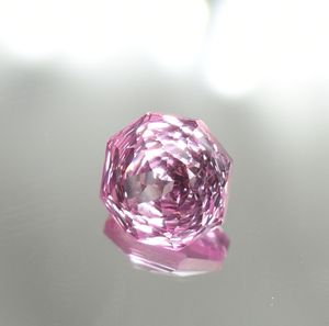Saphir Padparadscha de laboratoire : Pierre précieuse hexagonale taille rose pour la fabrication de bijoux 12x12 mm 10 ct - Product Image 4