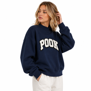 Sudadera Oversize Azul Marino Personalizada para Mujer con Cuello Alto, Bordado Chenille, Forro Polar, Ajuste Holgado, OEM ODM, Sudadera con Letras Griegas - Product Image 2