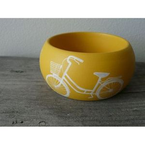 Joyería Étnica Artesanal y Elegante para Mujer, Uso Diario y Festivo, Brazaletes de Madera Pintados con Colores Vibrantes - Product Image 1
