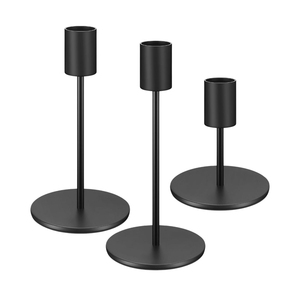 Portavelas decorativo de hierro con diseño rizado y acabado con recubrimiento en polvo para decoración de pasillo o centro de mesa. - Product Image 5