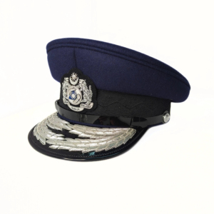 Nouveaux chapeaux de conception élégante pour les officiers de marine en noir et blanc avec des pompons dorés, chapeaux durables avec logo personnalisé - Product Image 1