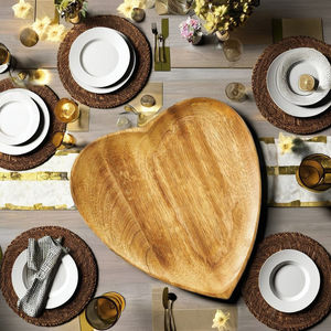 Plateau de service en bois en forme de cœur pour la Saint-Valentin, planche à charcuterie en bois de pin en forme de cœur, plateau à collations pour l'inauguration de la maison - Product Image 6