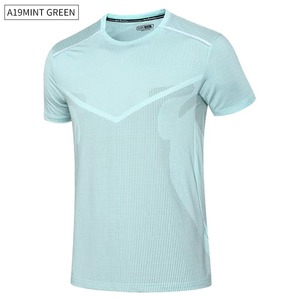 Fabricant de T-shirts d'entraînement athlétique personnalisés, vêtements de fitness compressifs en polyester et élasthanne, marque privée, faible MOQ, vente en gros - Product Image 4