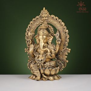 Grande statue de dieu en laiton |   Dieu hindou de la chance, décoration de temple domestique - Product Image 1