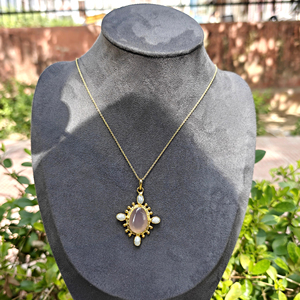 Colgante bohemio renacentista de calcedonia rosa y perla de agua dulce, collar ajustable de latón chapado en oro de 18k, joyería boutique para mujer - Product Image 5
