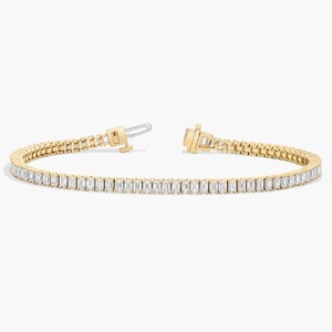 Bracelet tennis en or jaune 18 carats avec diamants taille émeraude, serti en canal, bijoux classiques pour femmes, à porter au quotidien - Product Image 1