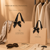 Sacs de shopping en carton personnalisés de luxe avec ruban et poignée, logo imprimé, emballage cadeau pliable et réutilisable pour vêtements