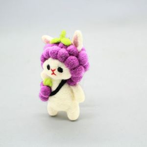 Porte-clés en feutre fait main en forme de raisin et d'alpaga, mignon et kawaii, pour sac - Product Image 4
