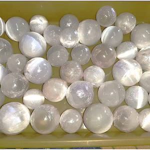 Esferas de Selenita Hechas a Mano al por Mayor, Piedras Preciosas Naturales de Cuarzo y Ágata para Feng Shui, Chakra, Artesanías de Cristal y Amuletos - Product Image 3