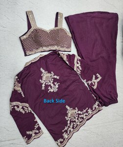 Ensemble Choli / Veste / Plazzo en tissu de soie Chinon 100% pure, couleur violette, magnifique design, nettoyage à sec, idéal pour mariage et fêtes. - Product Image 5