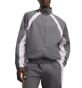 Conjunto Deportivo Personalizado para Hombre de Dos Piezas, Chaqueta Cortavientos y Pantalones Cortos de Nailon Reflectante con Logotipo Frontal - Product Image 1