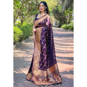 Saree de Seda Katan Banarasi Jaal de Primera Calidad con Tejido Zari en Magenta Oscuro de Elite Weaves - Product Image 3