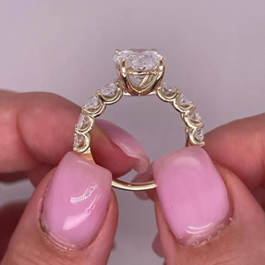 Anillo de Compromiso de Lujo para Mujer con Diamante Cultivado en Laboratorio de 5 Quilates, Corte Ovalado, Chapado en Oro de 14K, Certificado por IGI - Product Image 4