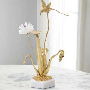 Sculpture abstraite tendance en laiton et aluminium, décoration artistique en métal, statue décorative, figurine d'art métallique pour hôtel, décoration de table à domicile - Product Image 1