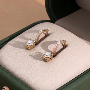 Pendientes Huggie de Oro de 14k con Diamante Cultivado en Laboratorio_ D-F_VS1-VVS2 Solitario Colgante - Product Image 5