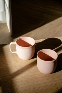Mug à café en céramique au toucher doux avec glaçure rose blush, contour lisse, poignée ergonomique, conception de rétention de chaleur pour un usage quotidien - Product Image 3