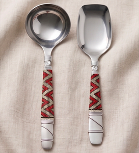 Service de table finition argentée avec poignée décorée de petites perles, idéal pour les dîners élégants, les mariages ou comme vaisselle de table ou cadeau. - Product Image 1