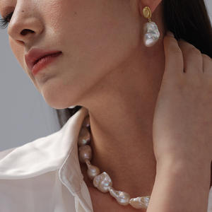 Collar de Perlas Barrocas Grandes con Cuentas Completas, Estilo Retro Francés, Diseño Simple y Moderno - Product Image 2