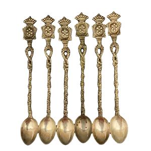 Ensemble de couverts Royal Gold Couverts élégants et luxueux Parfait pour les mariages Occasions spéciales et les repas haut de gamme - Product Image 1