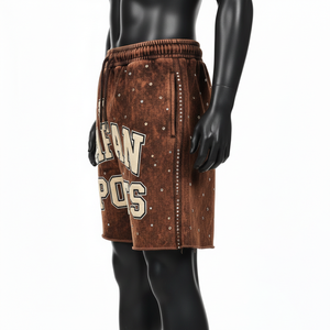 Shorts en molleton de coton premium 340 GSM, effet délavé, marron vintage, avec patch en chenille clouté, logo personnalisé, pour homme - Product Image 3