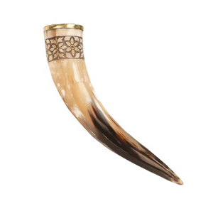 Taza de cuerno de búfalo pulido personalizable con soporte Estilo animal para fiestas de hoteles Eventos de Royal Deco-Negro Marrón - Product Image 1