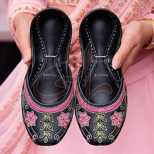 Nouveau style, qualité supérieure, matériau durable, antidérapant, toutes saisons, prix de gros, couleur et taille personnalisées, Khussa pour femmes - Product Image 4