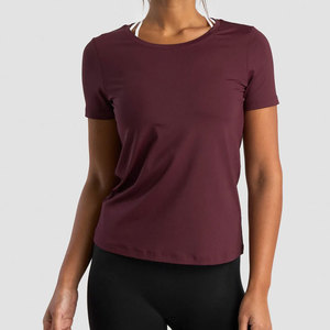 Camiseta holgada y transpirable de cuello alto con hombros caídos, personalizada para mujer, ropa deportiva cómoda para damas. - Product Image 6