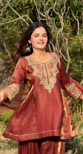 Traje Salwar de Seda Farshi para Mujer, Conjunto Punjabi Bordado, Atuendo para Bodas, Diwali y Fiestas - Product Image 3