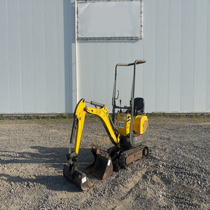 Miniexcavadora Compacta 803 Modelo 2011 para Proyectos de Jardinería, Servicios Públicos y Construcción - Product Image 1