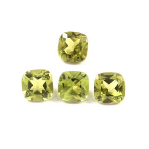 Lot en gros de pierres précieuses vertes péridot naturelles taillées en coussin, facettées, calibrées, qualité AAA, 4x4mm, pour la fabrication de bijoux - Product Image 1