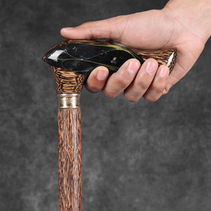 Bâton de marche rustique en bois durable fait main pour seniors, canne de randonnée en bois naturel en gros pour l'extérieur - Product Image 3