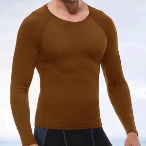 T-shirts de compression pour salle de sport, tissu élastique, manches longues, coupe ajustée, rashguard. - Product Image 3