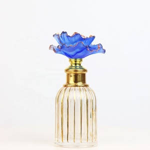Decorative Glass <b>Perfume</b> Bottle Faceted Clear Flask Flower Shape Cap Refillable Fragrance <b>Container</b> for Gift Display - Product Image 1