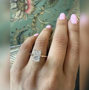 Bague en diamant de laboratoire taille radiant 2 carats pour femme, bijoux de luxe en or pour mariage, fiançailles, anniversaire, or 9K, 14K, 18K - Product Image 2