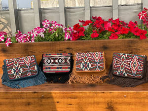 Nouveau fait à la main Offre Spéciale Jacquard daim cuir frange sac à bandoulière multi-usage nouveau Design Vintage sac à bandoulière pas cher taux produit en vrac - Product Image 3