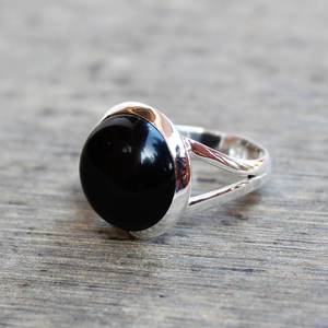 Bague ronde en onyx noir naturel, argent sterling 925, bijoux durables pour les occasions spéciales - Product Image 2