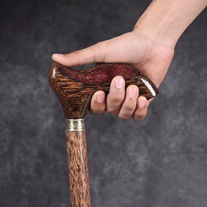 Canne de marche en bois naturel faite à la main pour personnes âgées, vente en gros, canne rustique en bois avec poignée ergonomique - Product Image 3