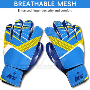 Guantes de portero de la mejor calidad hechos en Pakistán, guantes de portero de alto rendimiento para deportes al aire libre - Product Image 2