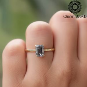 Anillo Clásico para Mujer Charm Jewells con Moissanita de Corte Cojín de 3 GM, Chapado en Oro sobre Plata, Certificado IGI, Engaste de Garras, Tipo Eternity - Product Image 3